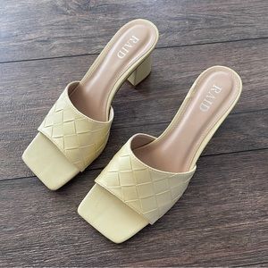 RAID Albie Block Heeled Mule in Butter Yellow Size 39